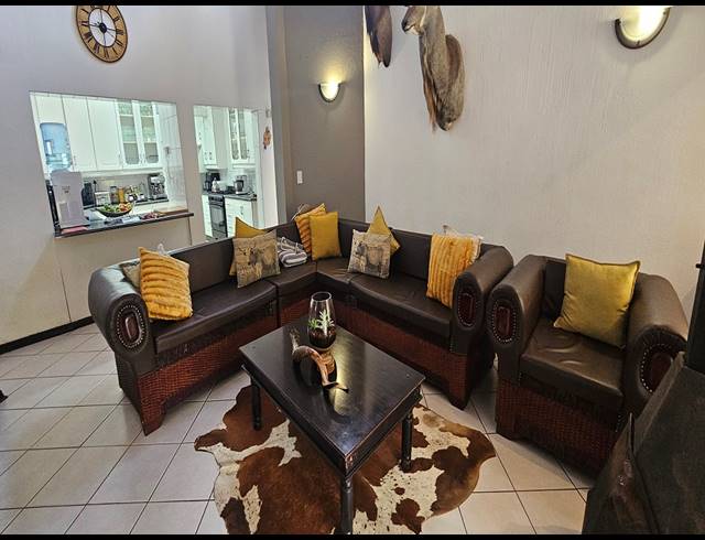 4 BEDROOM HOUSE FOR SALE IN MEYERSDAL